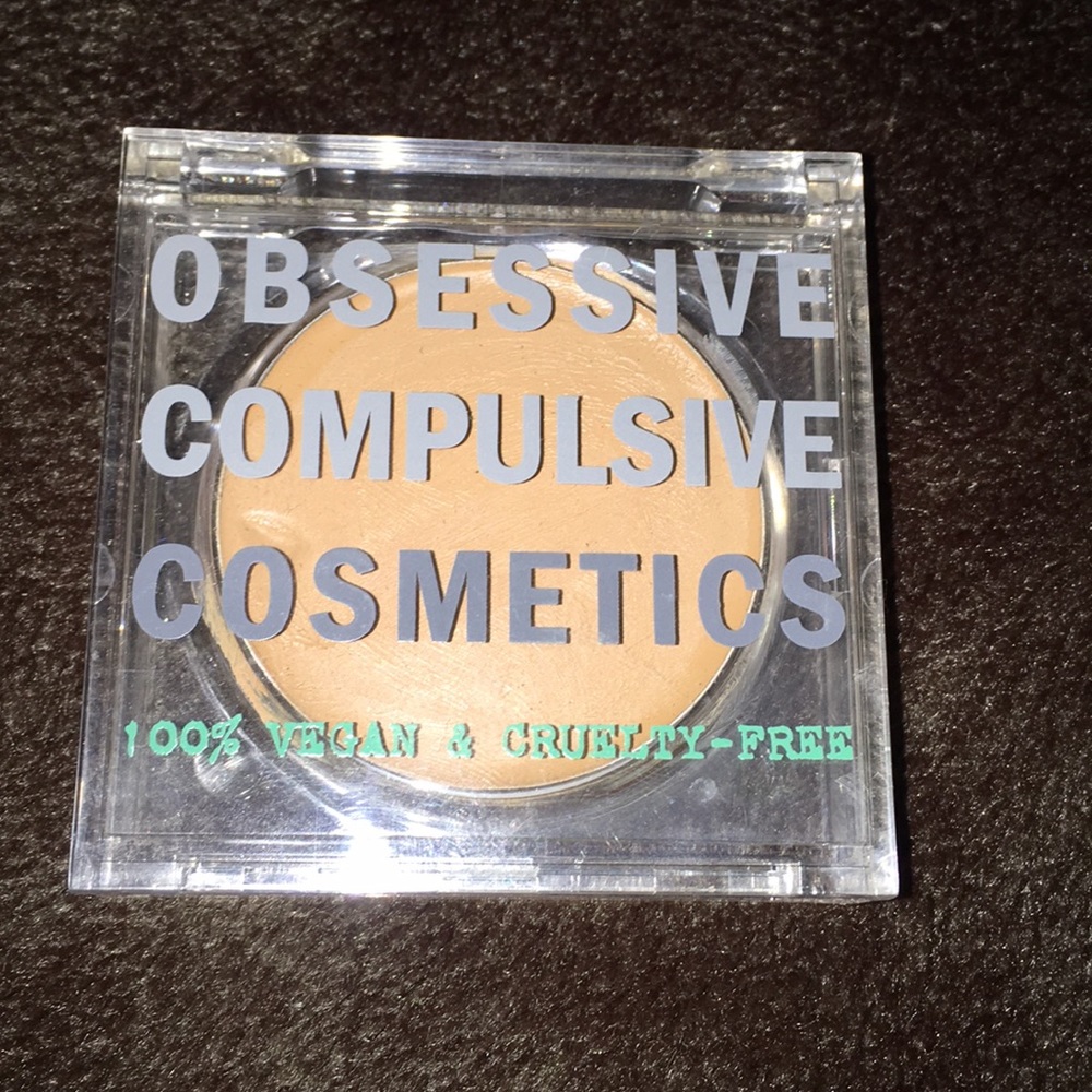 Obsessive Compulsive Cosmetics Concealer